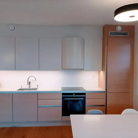 Bed & Breakfast Beachfront Luxury Vip By Station *