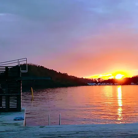 In Seaview By Station