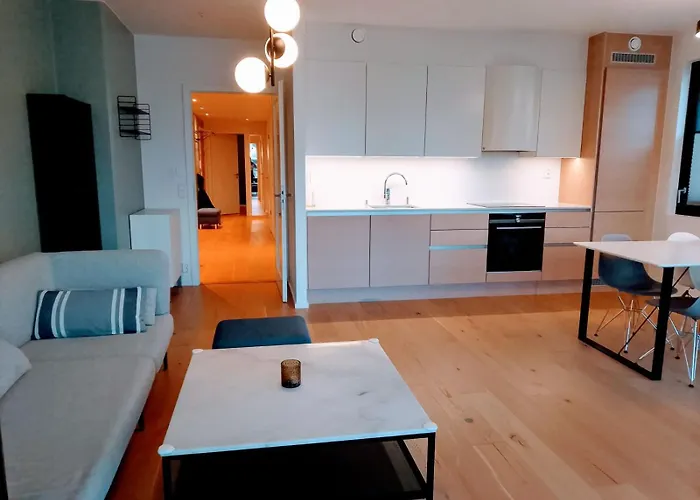 In Seaview By Station * Oslo