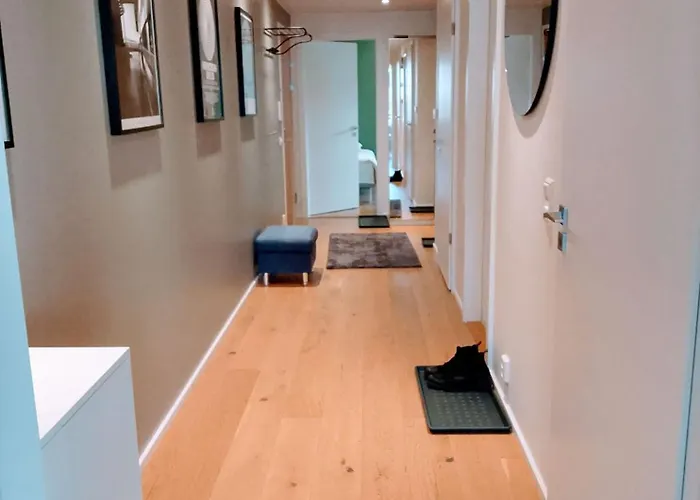 In Seaview By Station *