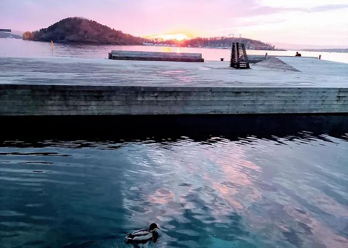 In Seaview By Station Bed & Breakfast